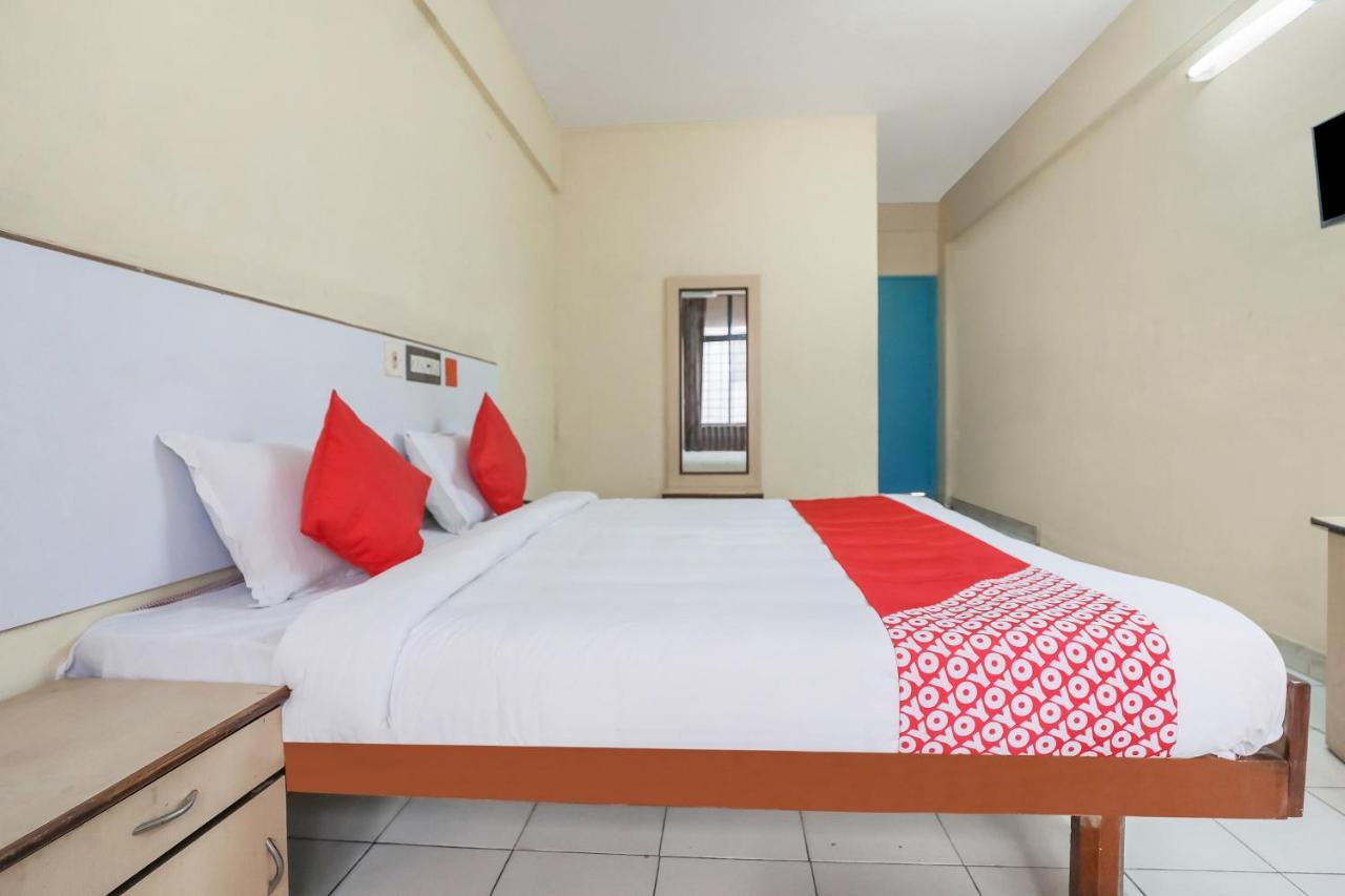 Oyo Hotel Hindustan Deluxe Мангалор Екстериор снимка